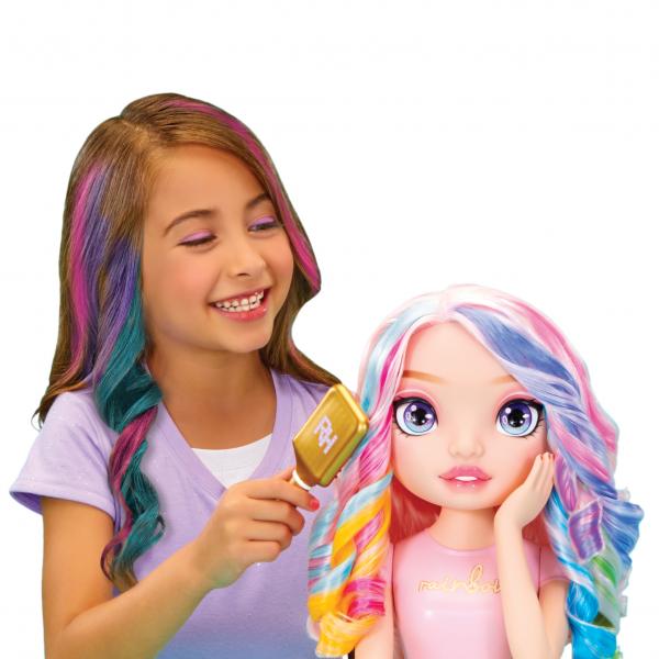 Rainbow High - Testina per acconciature Bella - 33 cm - Colora unghie e capelli - Usa i prodotti per te - Dai 4 anni in su - Disponibile in 3-4 giorni lavorativi