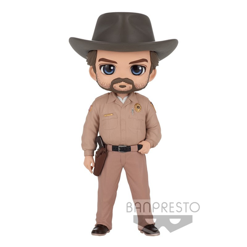 Action figure / Statue BANPRESTO 17888 - Stranger Things - Q Posket - Hopper (Normal Color Ver.) - Figure 15Cm - Disponibile in 2/3 giorni lavorativi Banpresto