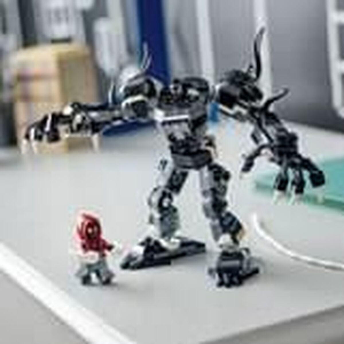 Playset Lego 76276 Venom vs. Miles Morales Robotic Armour - Disponibile in 3-4 giorni lavorativi