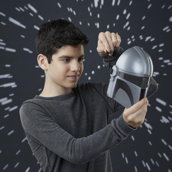 HASBRO STAR WARS ASSORTIMENTO MASCHERE EPISODIO 9 (DISPLAY DA 6 PEZZI 2 MANDALORIAN, 2 KYLO REN, 2 DARTH VADER) - Disponibile in 2/3 giorni lavorativi Hasbro