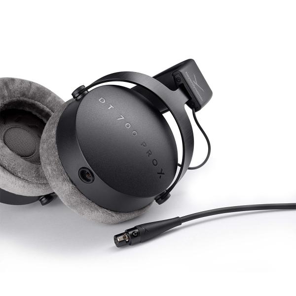 Beyerdynamic DT 700 Pro X Cuffie Cablato A Padiglione Studio Nero - Disponibile in 6-7 giorni lavorativi