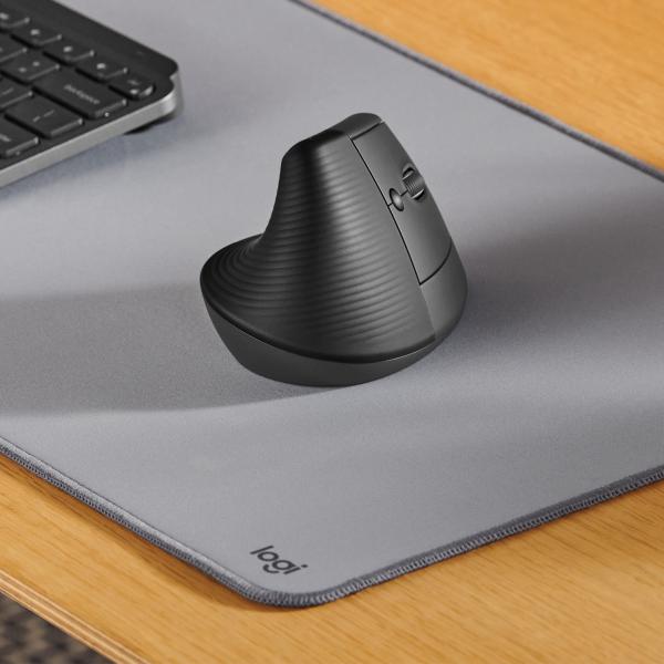 Logitech Lift Mouse Wireless Verticale Ergonomico, Ricevitore USB Bluetooth o Logi Bolt, Silenzioso - Grafite - Disponibile in 3-4 giorni lavorativi