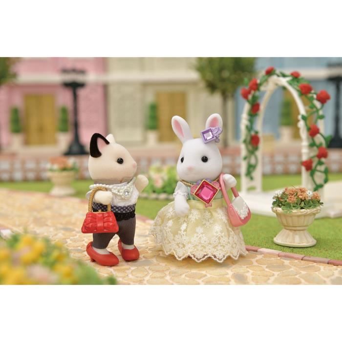 Sylvanian Families - La valigia alla moda di Snow Bunny e la sorella maggiore - Disponibile in 3-4 giorni lavorativi